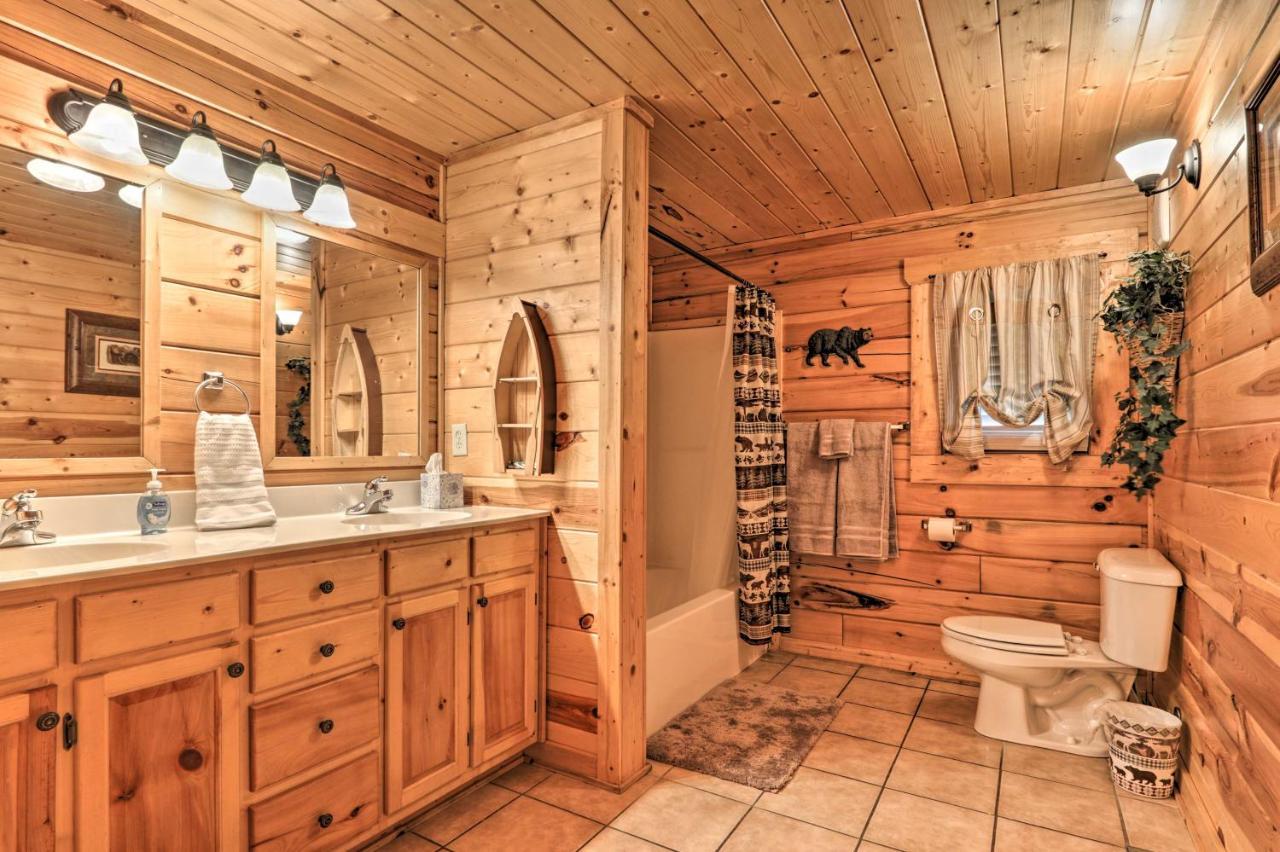 Pigeon Forge Cabin With Games, 1 Mi To Parkway! 외부 사진