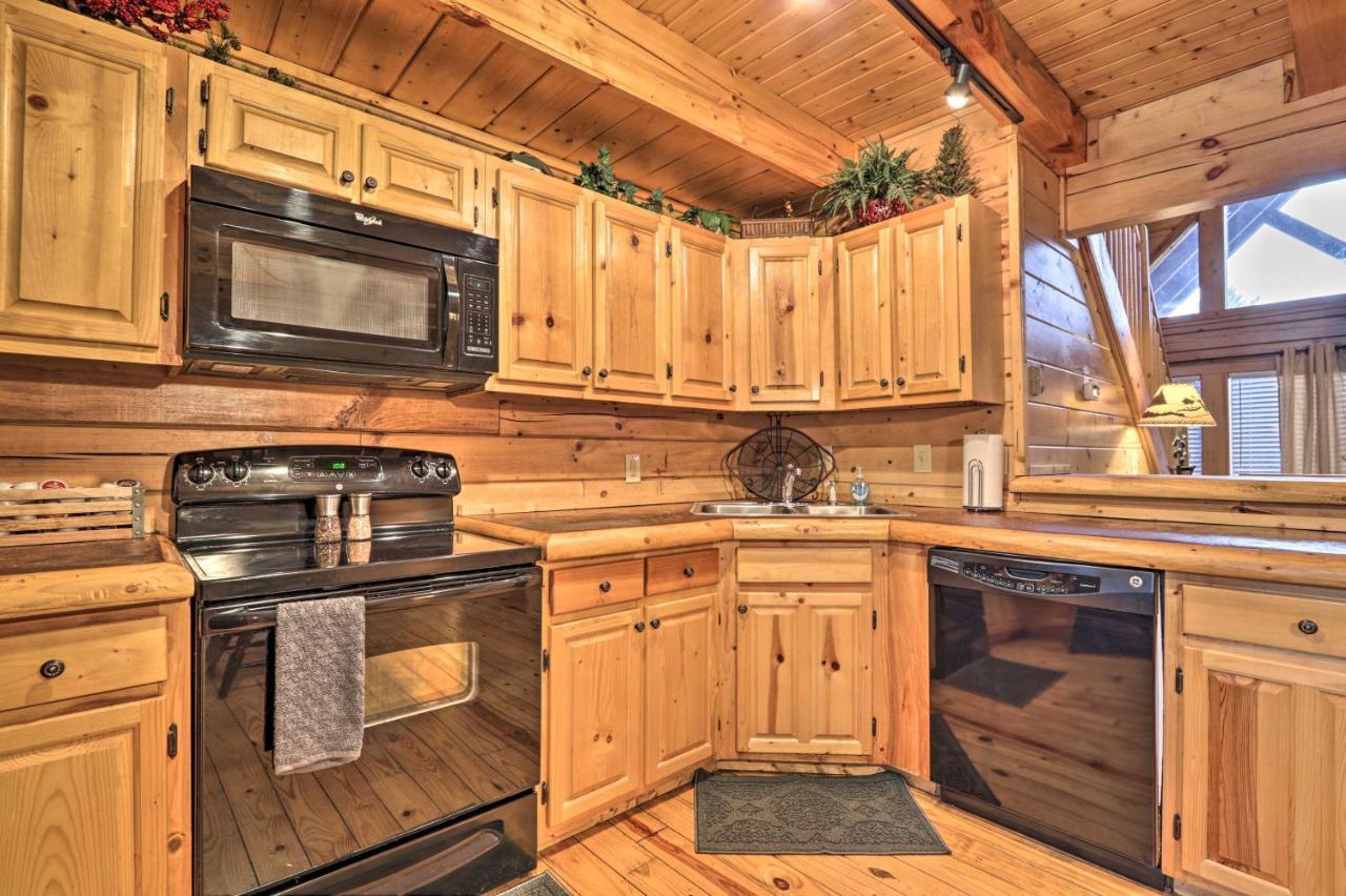 Pigeon Forge Cabin With Games, 1 Mi To Parkway! 외부 사진